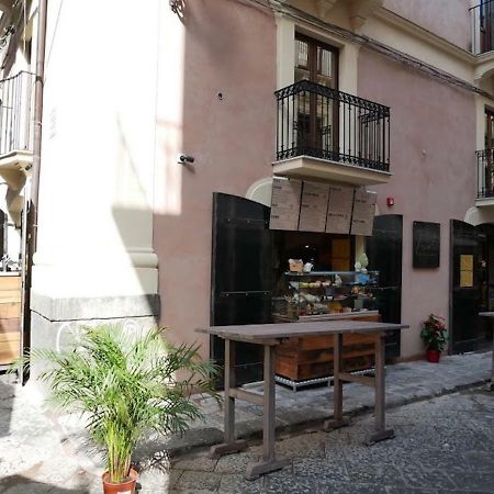 Vuciata Apartments Katanya Dış mekan fotoğraf